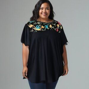 NWT Bloomchic Top Embroidery 18
